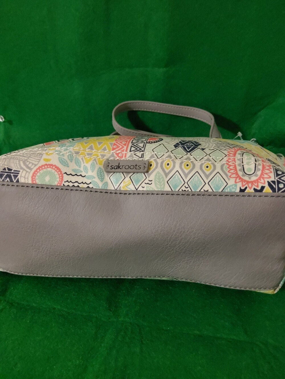 Sakroots Artist Circle Wanderlust, Llama Shoulder Bag - Picture 6 of 9